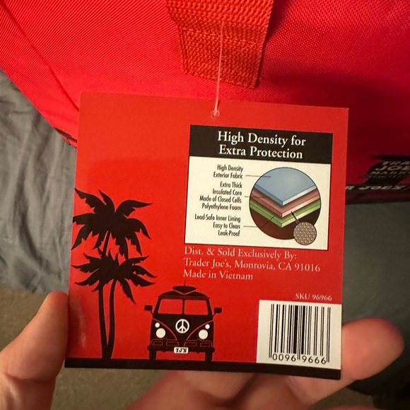 Red Trader Joe’s Insulated Bag NWT - Picture 4 of 5
